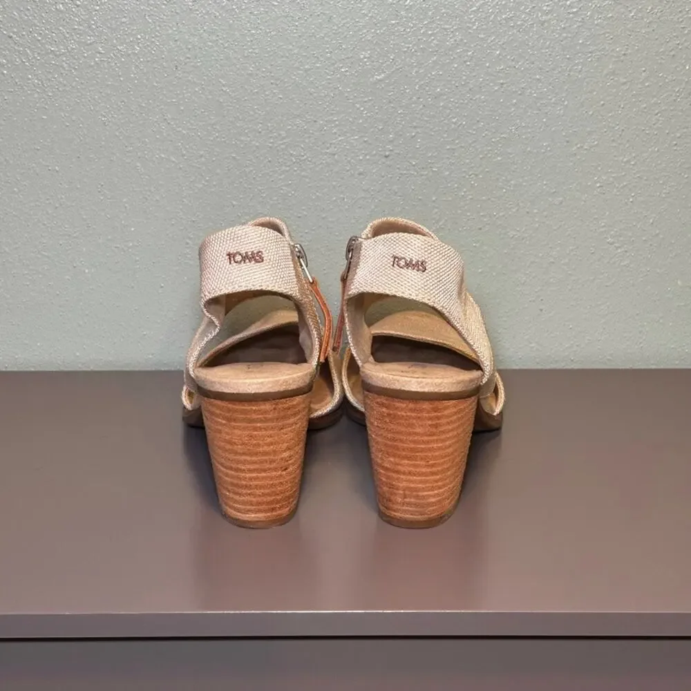 Toms step out